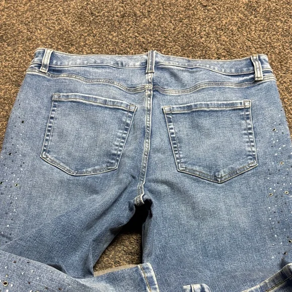 Lane Bryant Mid Rise Signature Fit Straight 18 Jeans Plus 18W Like New Bling - Picture 4 of 10